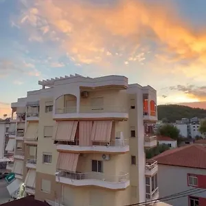 Central Apartament Himare